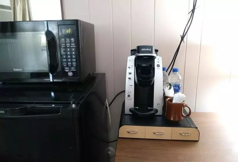 Motelli Rest Stop 6 Inn