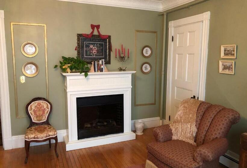 Penley House Bed & Breakfast