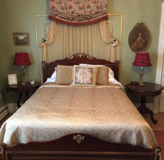 Penley House Bed & Breakfast