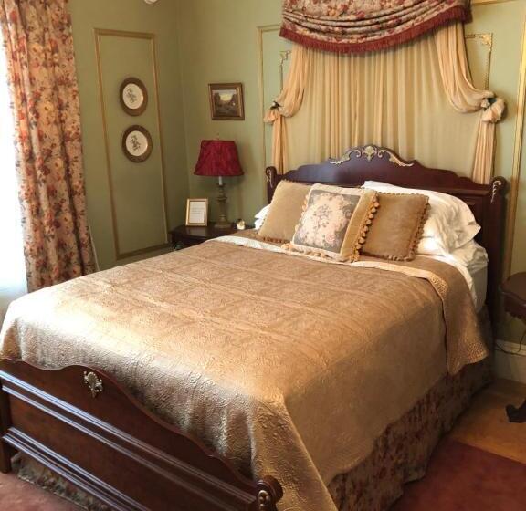 Penley House Bed & Breakfast