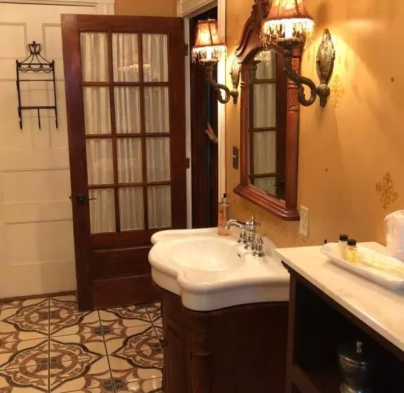 Penley House Bed & Breakfast