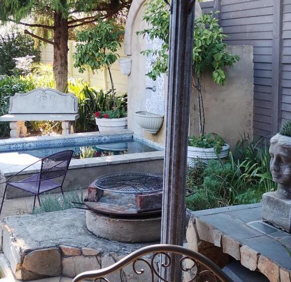 펜션 A La Maison Boutique Guesthouse