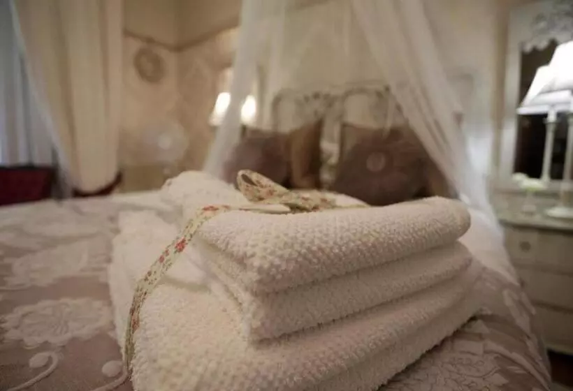 Majatalo A La Maison Boutique Guesthouse