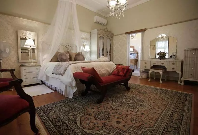 Majatalo A La Maison Boutique Guesthouse