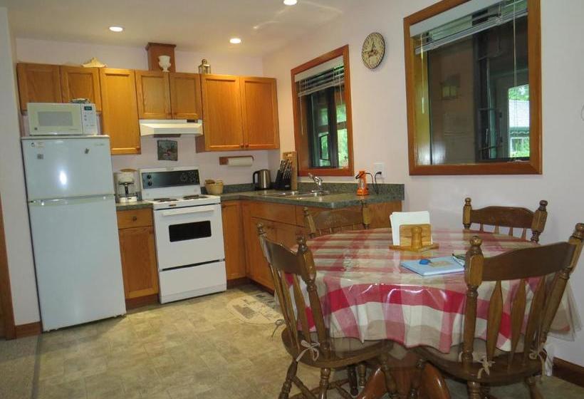 پانسیون Summerhill Guest House