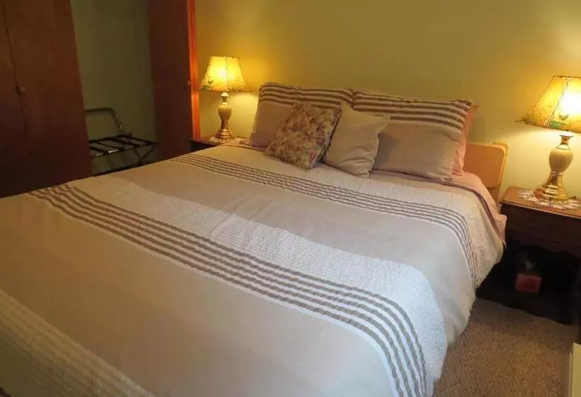 Majatalo Summerhill Guest House