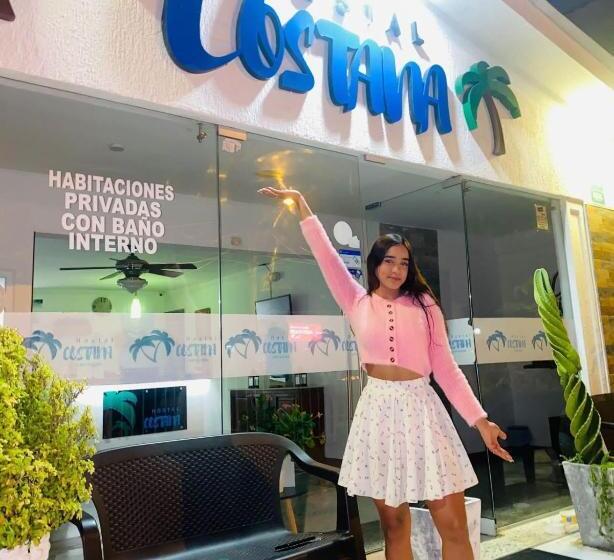 הוסטל Costana   Hostal