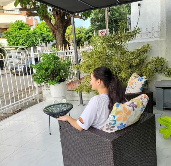 הוסטל Costana   Hostal