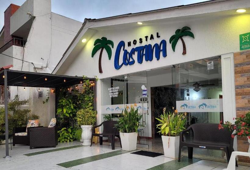 הוסטל Costana   Hostal