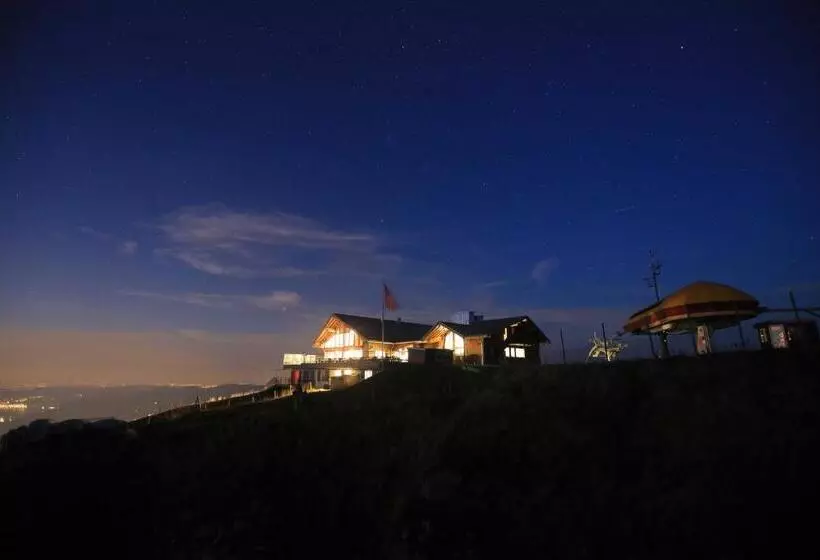 Retkeilymaja Gipfelrestaurant Fronalpstock