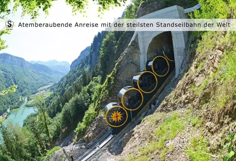 Retkeilymaja Gipfelrestaurant Fronalpstock