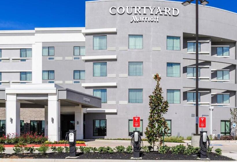 בית מלון כפרי Courtyard By Marriott Lake Jackson