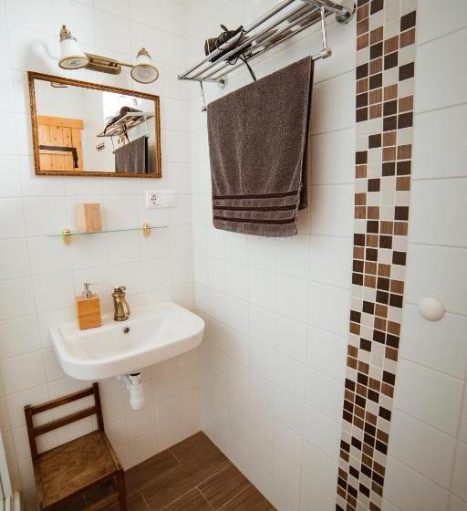 膳宿费 édenkert Vendégházak