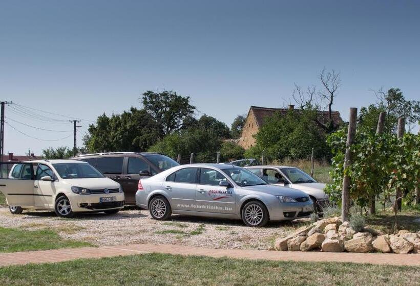 膳宿费 édenkert Vendégházak