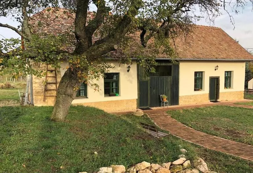 ペンション édenkert Vendégházak