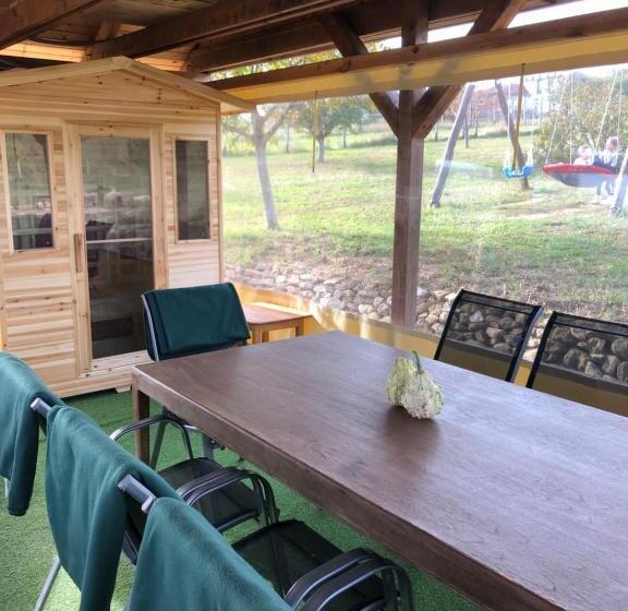 膳宿费 édenkert Vendégházak