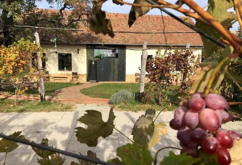 ペンション édenkert Vendégházak