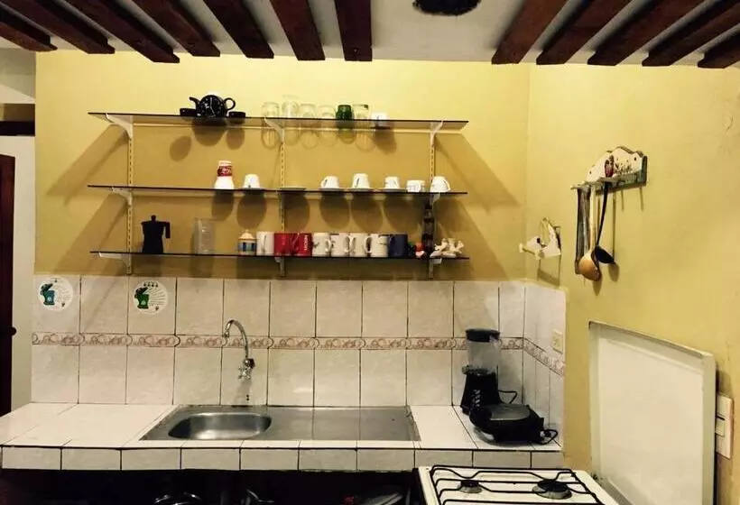 پانسیون Hostal Dorys Mar