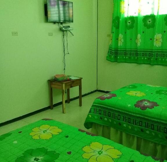 پانسیون Hostel Quintonido