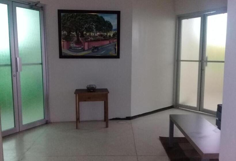 پانسیون Hostel Quintonido