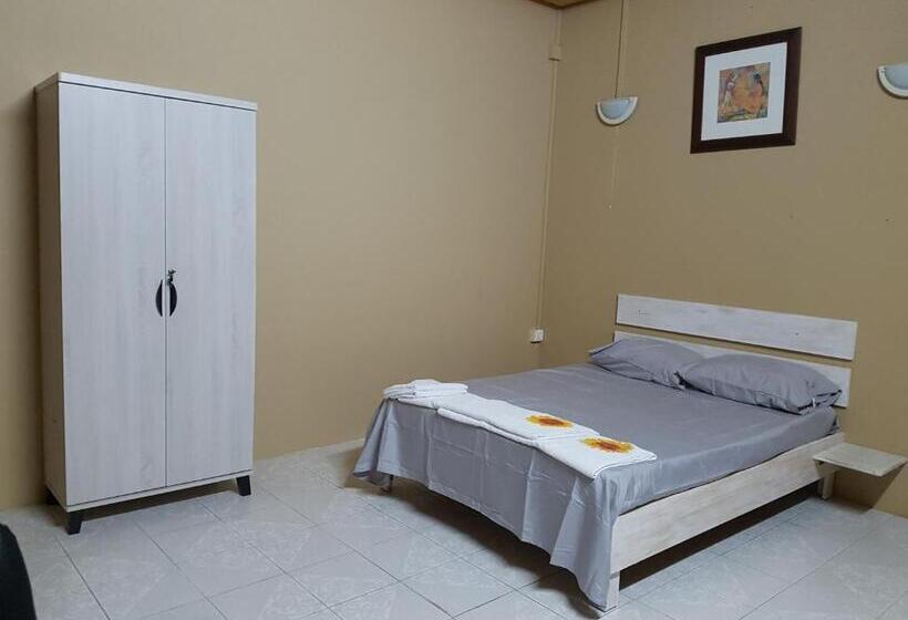 پانسیون Jn Sunflower Residence