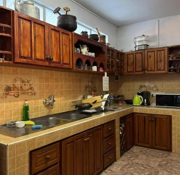 پانسیون Jn Sunflower Residence