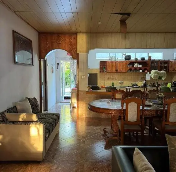 پانسیون Jn Sunflower Residence