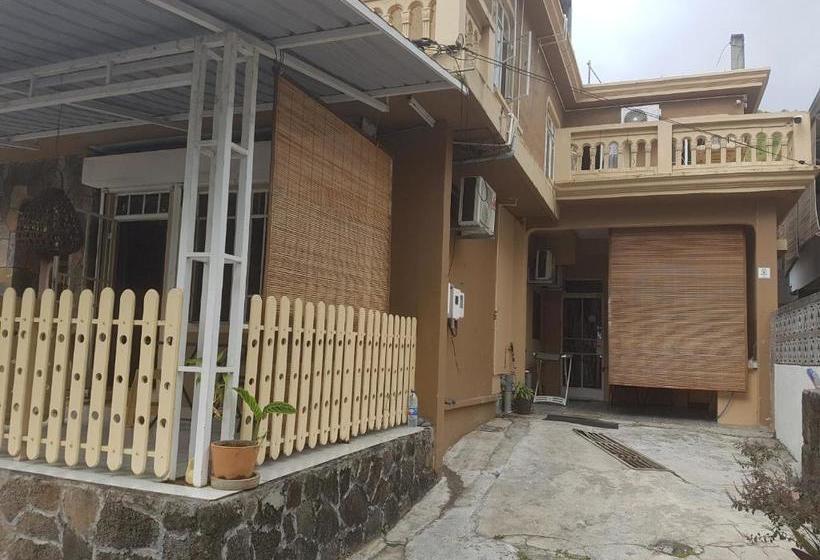 پانسیون Jn Sunflower Residence