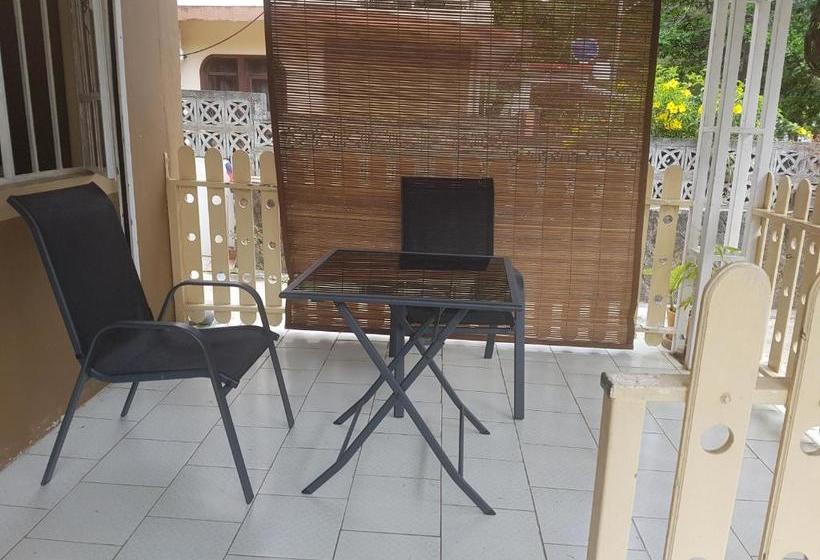 پانسیون Jn Sunflower Residence