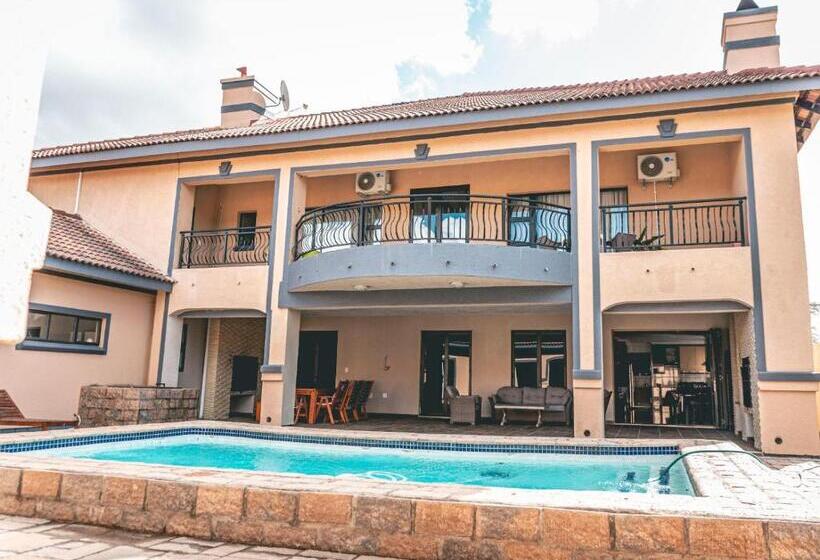 פנסיון Khutso Boutique