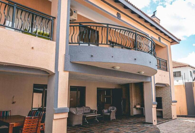 פנסיון Khutso Boutique