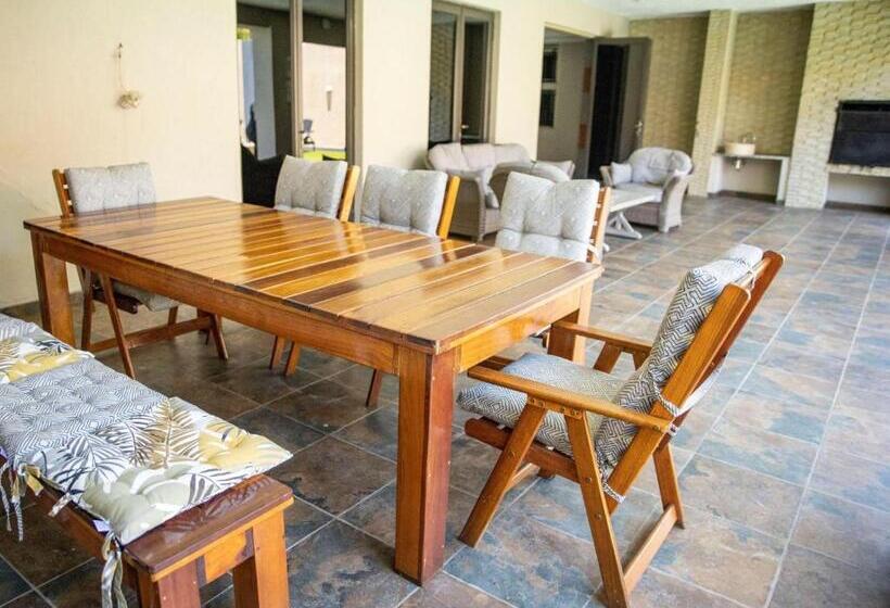 פנסיון Khutso Boutique