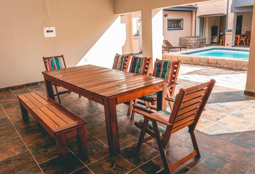 פנסיון Khutso Boutique