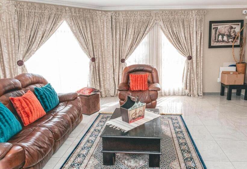 פנסיון Khutso Boutique