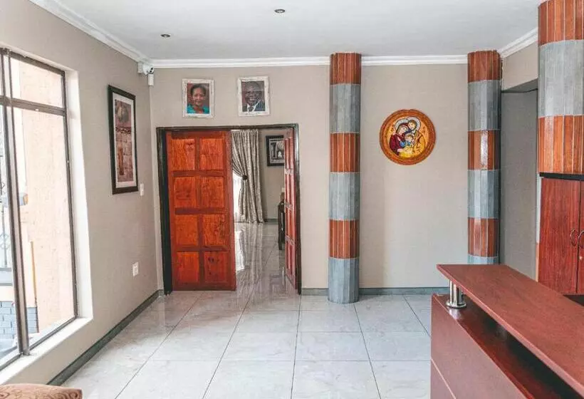 Majatalo Khutso Boutique