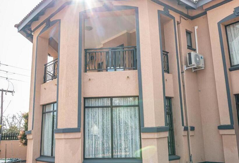 פנסיון Khutso Boutique