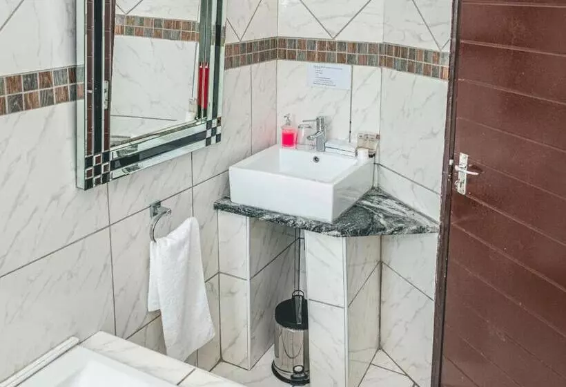 Majatalo Khutso Boutique