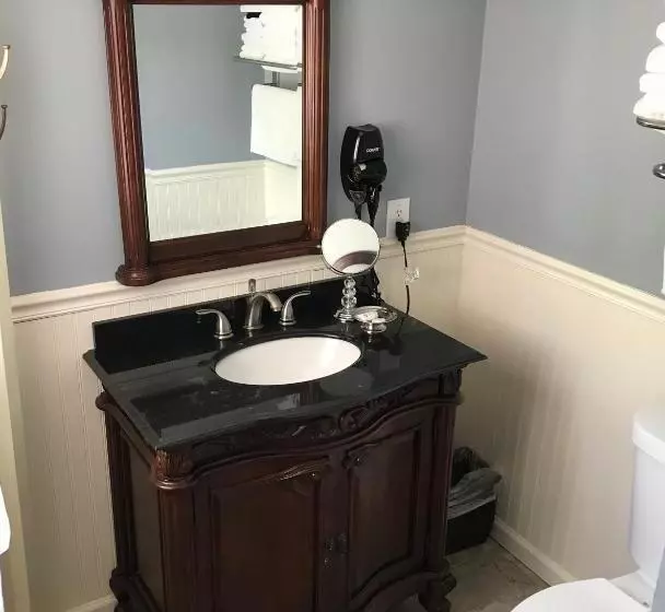 The Dahlonega Square Hotel & Villas