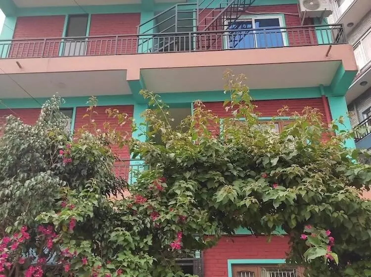 پانسیون Harry Guest House & Restaurant