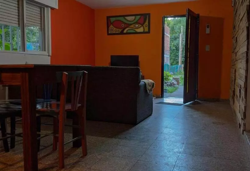 ペンション Hostel El Refugio De Las Aves