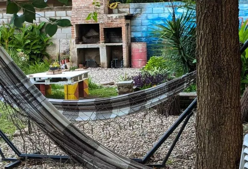 ペンション Hostel El Refugio De Las Aves