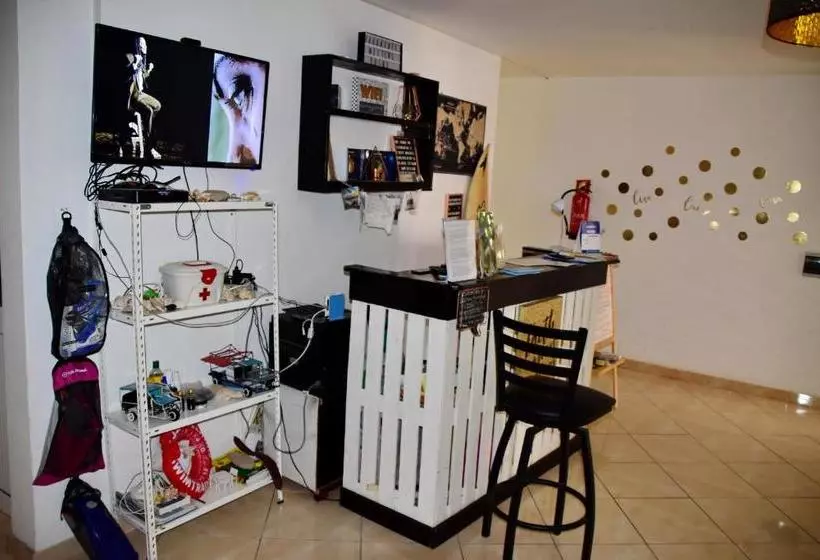 پانسیون Meeting Point  Tarrafal