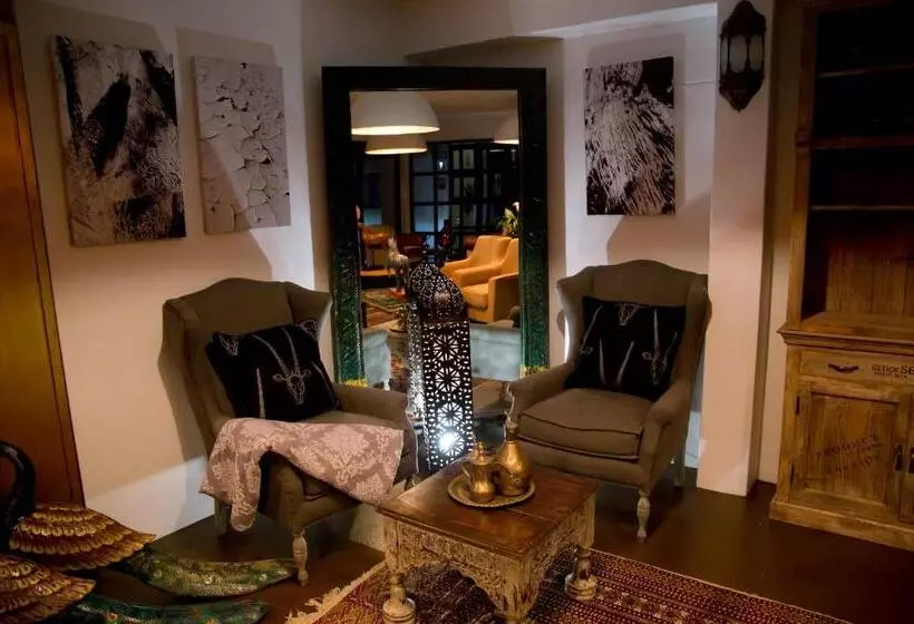 پانسیون The Rez Guesthouse