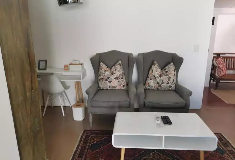 پانسیون The Rez Guesthouse