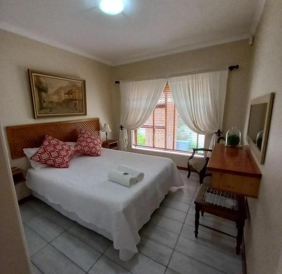 پانسیون Willow Cottage George