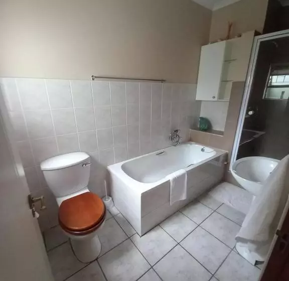 ペンション Willow Cottage George