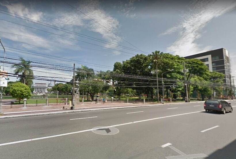 Hostel Mahogany Tourist Inn