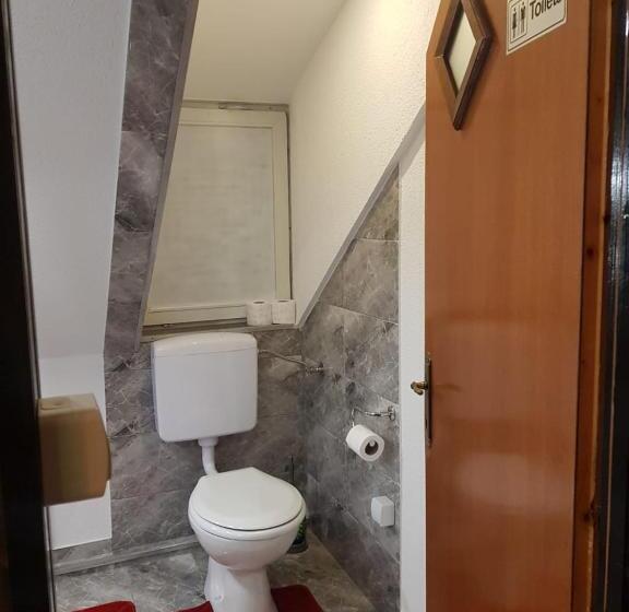 پانسیون Pansion Renata