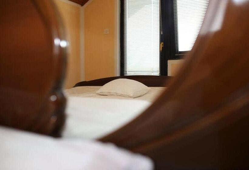 پانسیون Pansion Renata