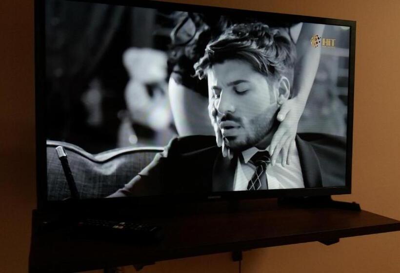 펜션 стаи за гости ореха троян Private Rooms Oreha